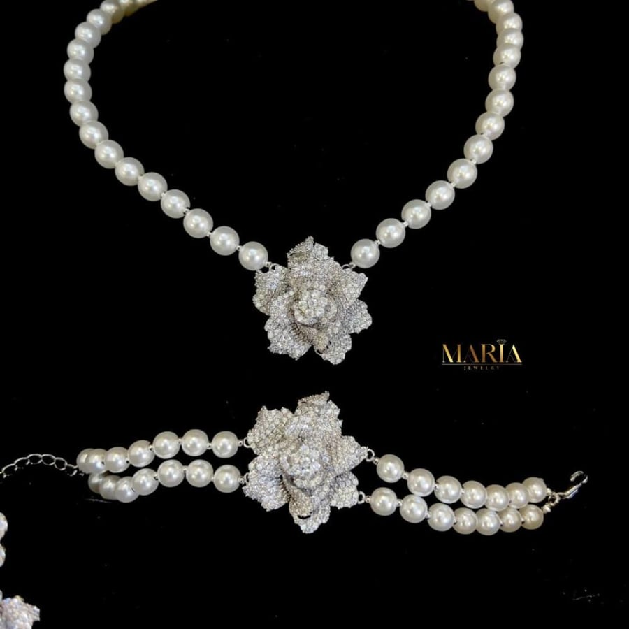 طقم زركون بلوم Bloom لون فضي