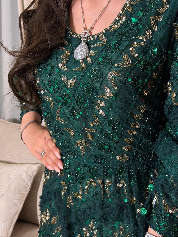 فستان سهرة أسود مشغول بالترتر