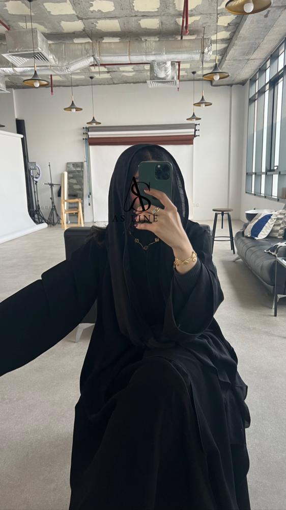 عباية سادة تصميم حسب طلب العميلة