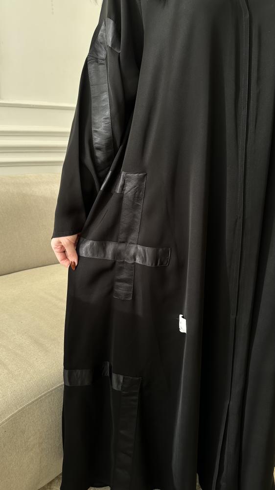 كلوش بخطوط من التفته على الجوانب