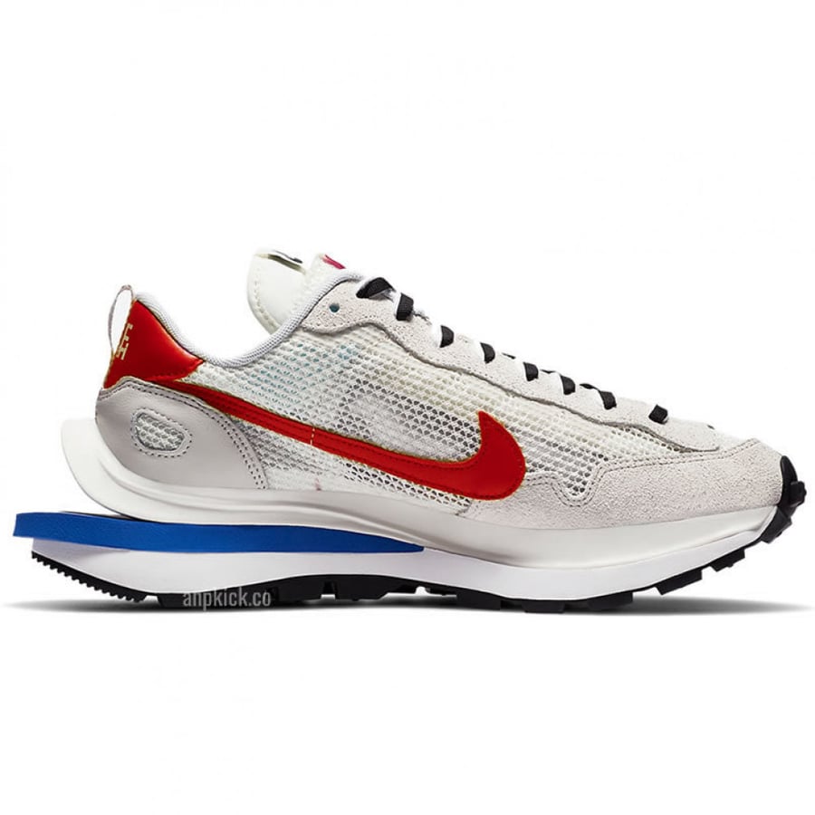 SACAI X NIKE VAPORWAFFLE "SAIL"