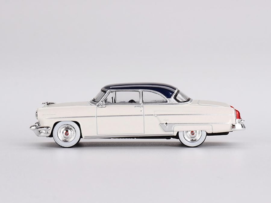 Lincoln Capri 1954 Arctic White / Atlantic Blue 1:64 MINI GT MGT00631-L