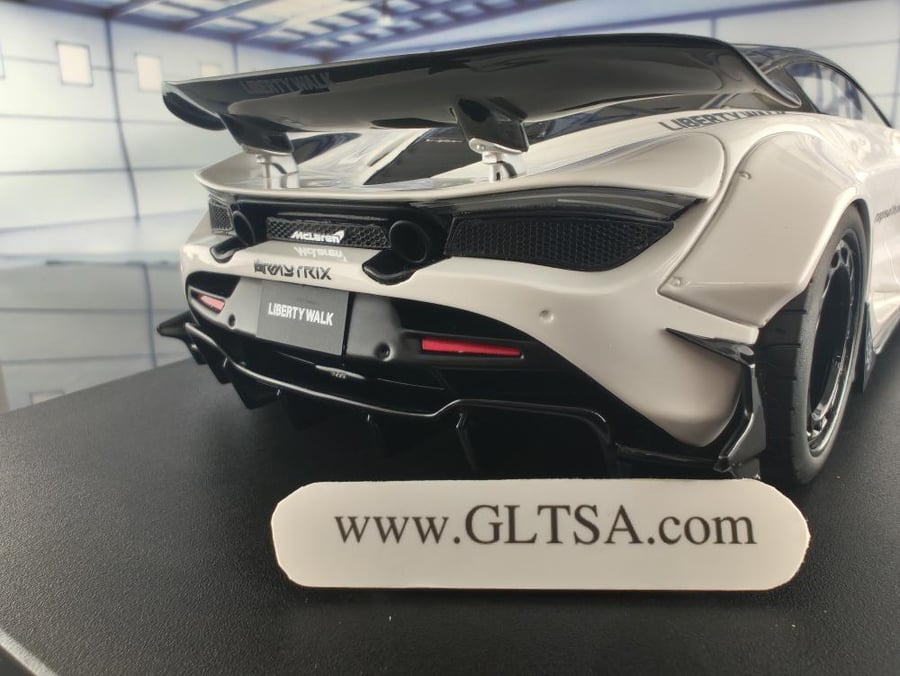 LBWK McLaren 720S White 1:18 GT Spirit CLDC040