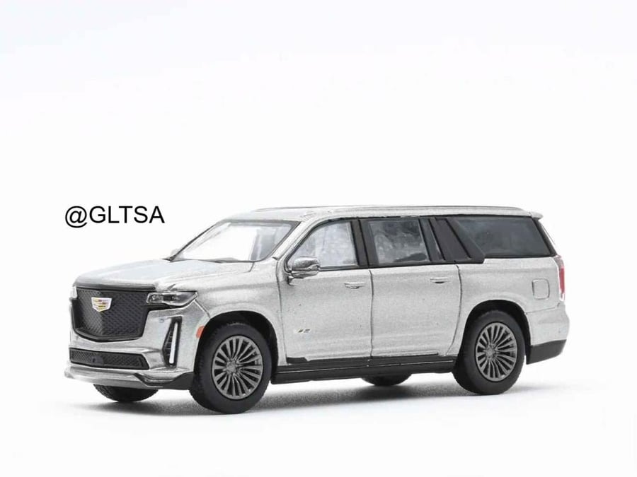 Cadillac Escalade SUV Silver 1:64 Massdi CD1004