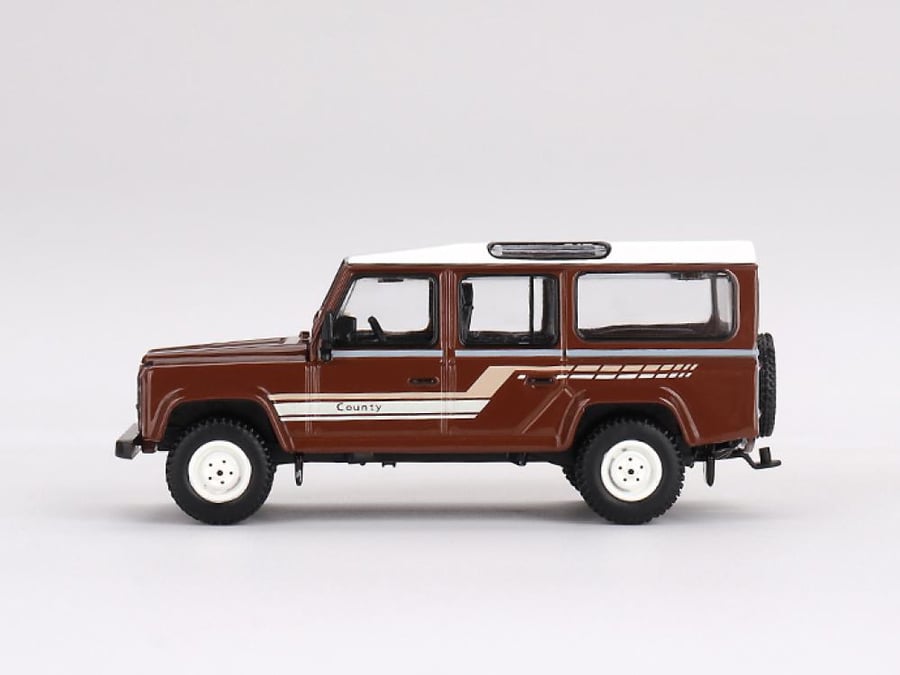 Land Rover Defender 110 1985 County Station Wagon Russet Brown 1:64 MINI GT MGT00734-L