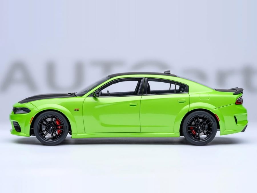 Dodge Charger SRT Scat Pack Widebody Sublime 1:18 AUTOart 71758