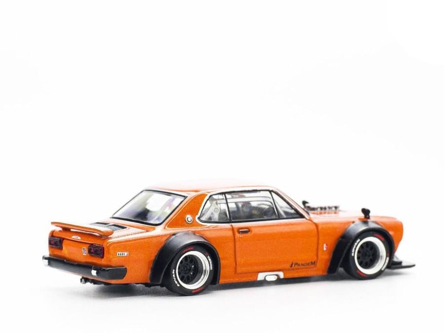 Nissan Skyline GT-R V8 Drift Hakosuka Pandem Orange 1:64 Pop Race PR640032