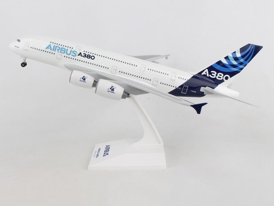 Airbus House Colors Airbus A380-800 1:200 SkyMarks SKR380