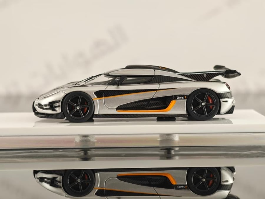 Koenigsegg One:1 Silver 1:64 CoolArtCollection CAC-ONE 1-6401