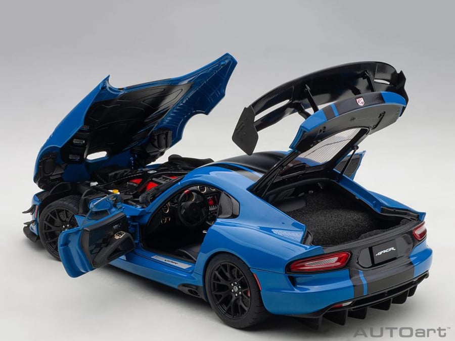 PRE-ORDER (4 Weeks) Dodge Viper ACR Competition Blue with Black Stripes 1:18 AUTOart 71734