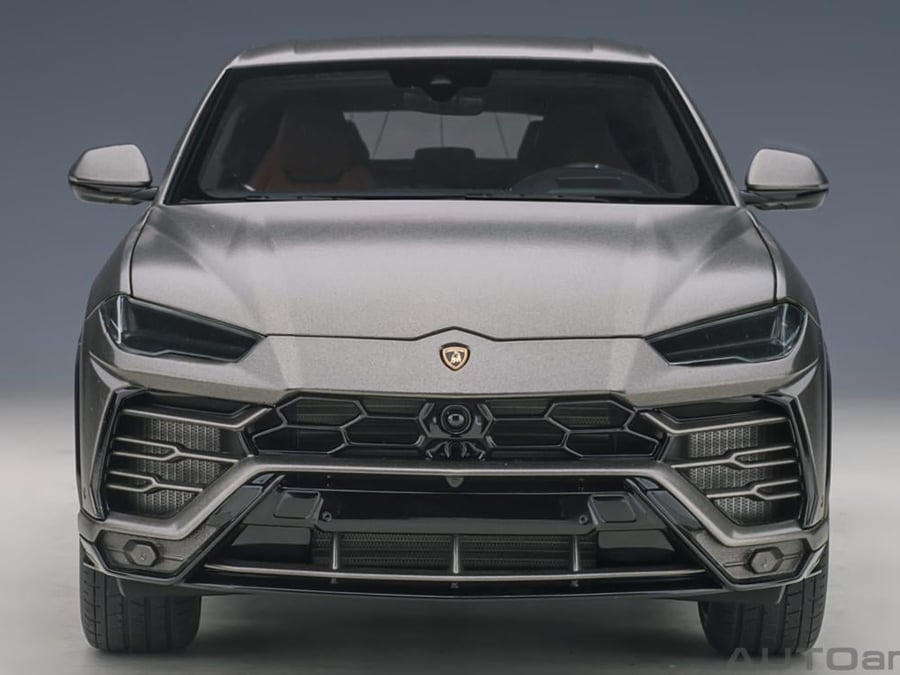 LAMBORGHINI URUS GRIGIO LYNX/METALLIC GREY 1:18 AUTOart 79164