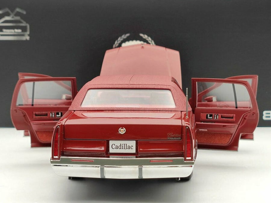 Cadillac Fleetwood Brougham 90s Metallic Red 1:18 Xiaoguang