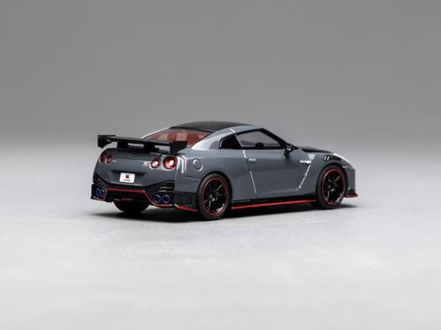 Nissan GT-R Nismo (R35) Special Edition Nismo Stealth Grey 1:64 MotorHelix M63521