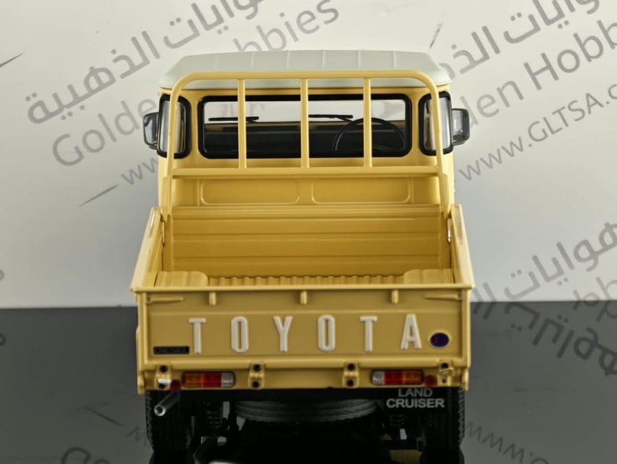 Toyota Land Cruiser LC40 Pickup Beige 1:18 Kyosho K08958BE 08958BE