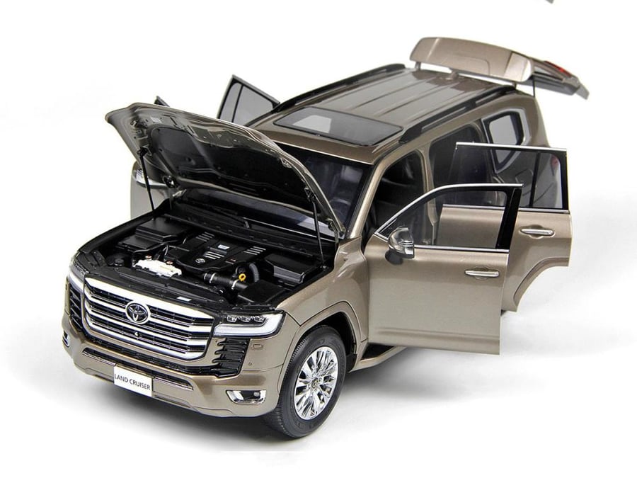 Toyota Land Cruiser LC300 ZX Gold 1:18 LCD Models LCD18013-ZX-GO