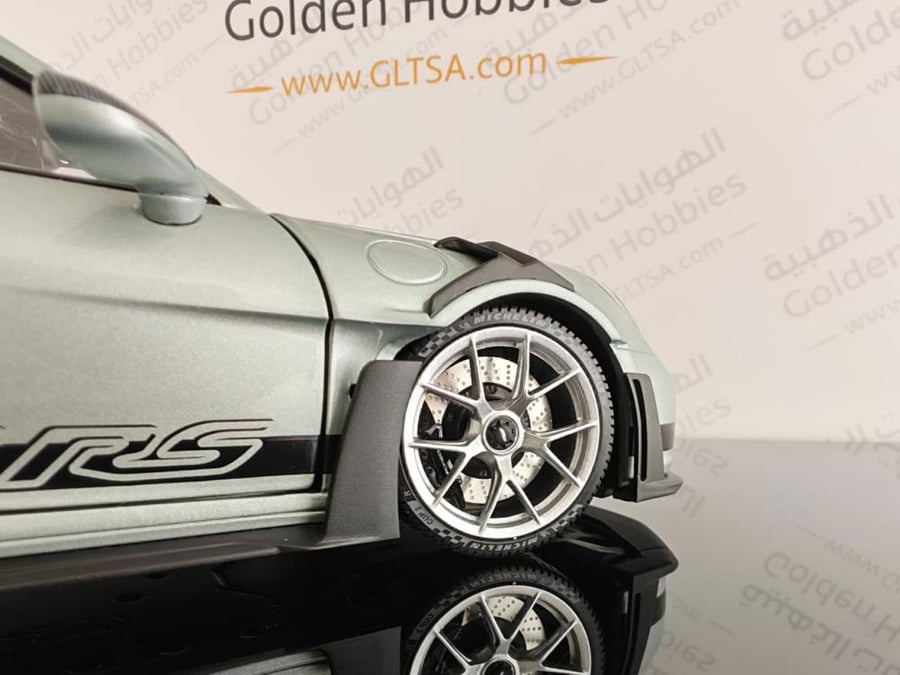 Porsche 911 (992) GT3 RS Silver 1:18 Minichamps LIMITED 400 PCS 110062044