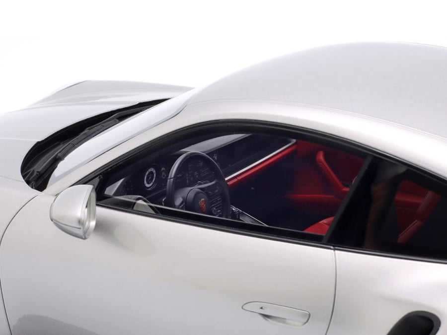 PRE-ORDER (3 WEEKS) Porsche 911 (992.1) Turbo S Silver Metallic 1:8 GT Spirit GTS801801 LIMITED 300 PCS