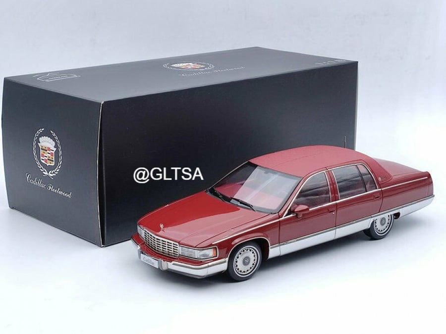 Cadillac Fleetwood Brougham 90s Metallic Red 1:18 Xiaoguang