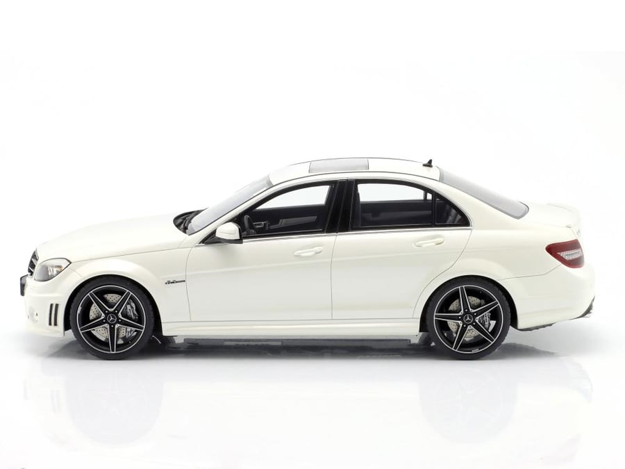 Mercedes-Benz C63 AMG Diamond White 1:18 GT Spirit GT928 LIMITED 999 PCS