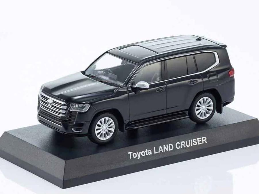 Toyota Land Cruiser 300 Black 1:64 Kyosho Mini Car & Book No.14 K07118BK