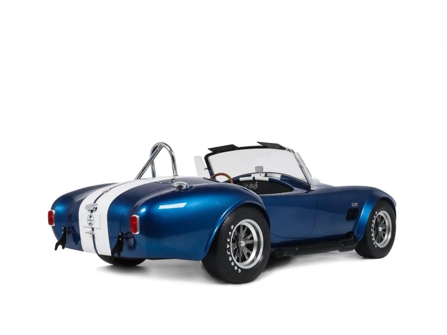 PRE-ORDER (4 Weeks) Shelby Cobra 427 S/C Roadster 1967 Blue Metallic with White Stripes 1:8 GT Spirit GTS800802 LIMITED 199 PCS