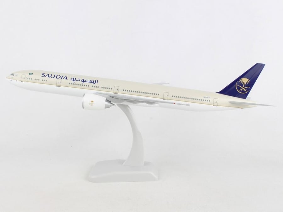 Saudi Arabian Airlines Boeing 777-300ER HZ-AK45 1:200 Hogan Wings 11175GR