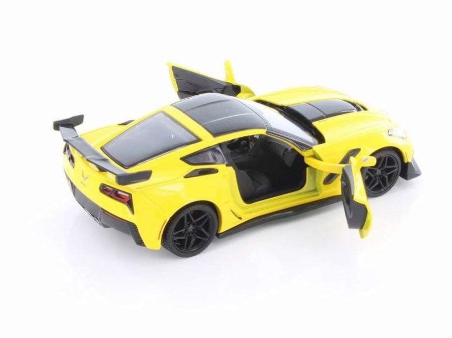 Chevrolet Corvette ZR1 HardTop Yellow 1:24 MotorMax 79356