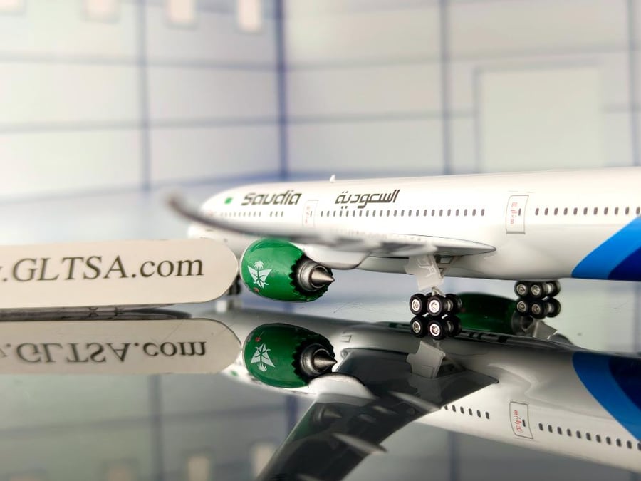 Saudi Arabian Airlines Boeing B787-9 HZ-ARB 1:400 Phoenix Models PHX11955