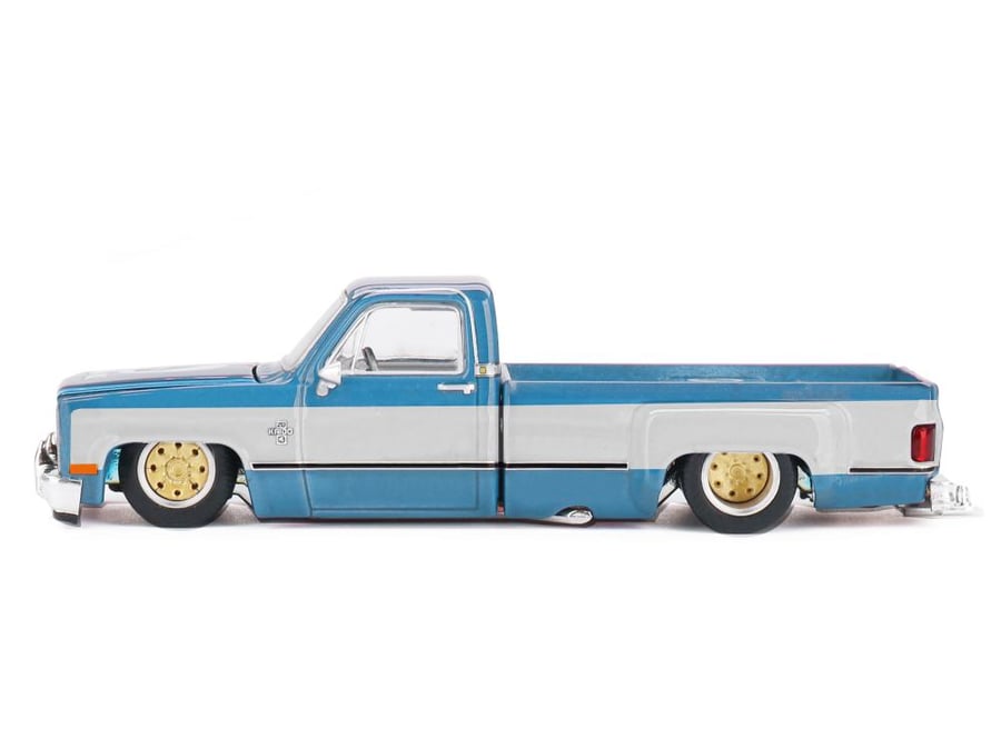 Chevrolet Silverado Dually Vintage Spec V1 Blue & White 1:64 MINI GT Kaido House KHMG192 840456305072