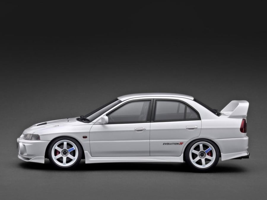 Mitsubishi Lancer Evolution Ⅳ (CN9A) White 1:18 Ignition Model IG3782