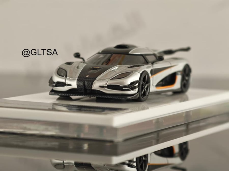Koenigsegg One:1 Silver 1:64 CoolArtCollection CAC-ONE 1-6401