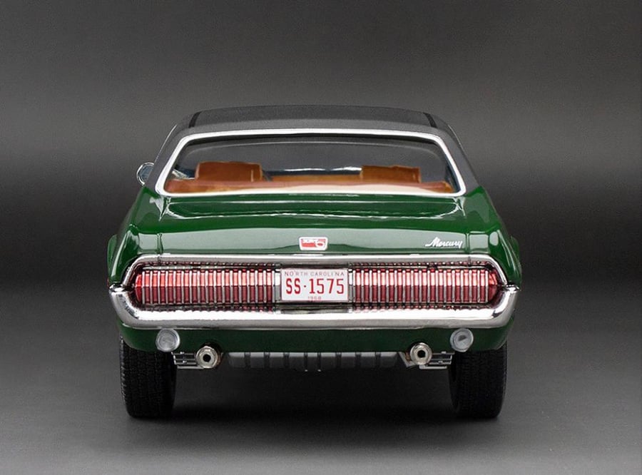 Mercury Cougar XR7G 1968 Augusta Green 1:18 SunStar 1575