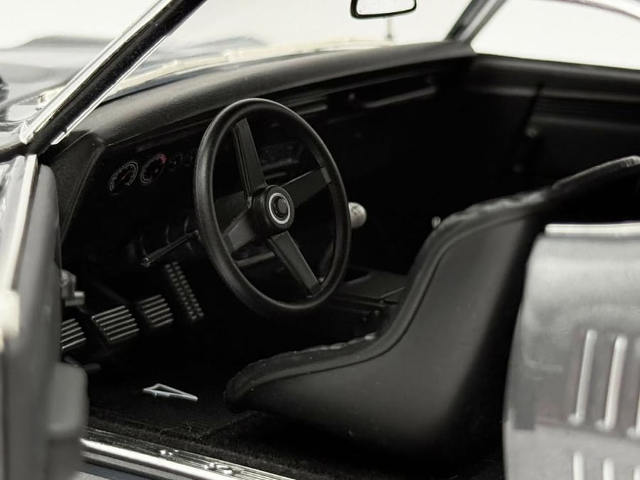Pontiac Firebird Street Fighter 1968 Silver Bird (Metallic Gun Metal Grey) 1:18 ACME A1805222