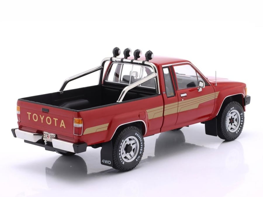 PRE-ORDER (3 Weeks) Toyota Hilux Xtra Cab 4x4 Pickup Truck 1985 Red 1:18 KK-Scale KKDC181562
