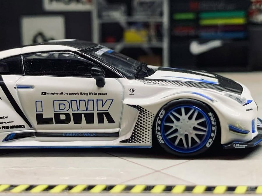 Nissan 35GT-RR LB-Silhouette Works GT White Black 1:64 MyModelCollect LIMITED 999 PCS