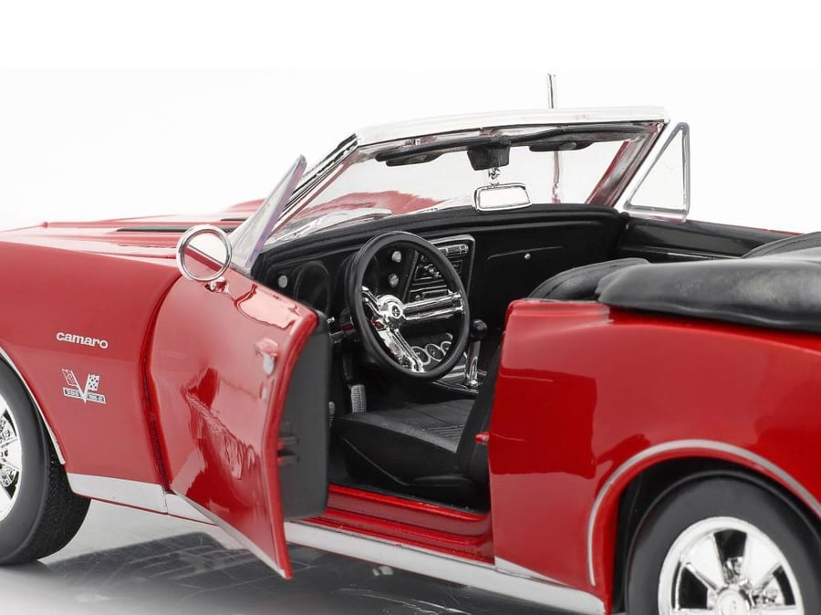 Chevrolet Camaro SS 396 Convertible 1967 Red 1:18 Maisto 31684