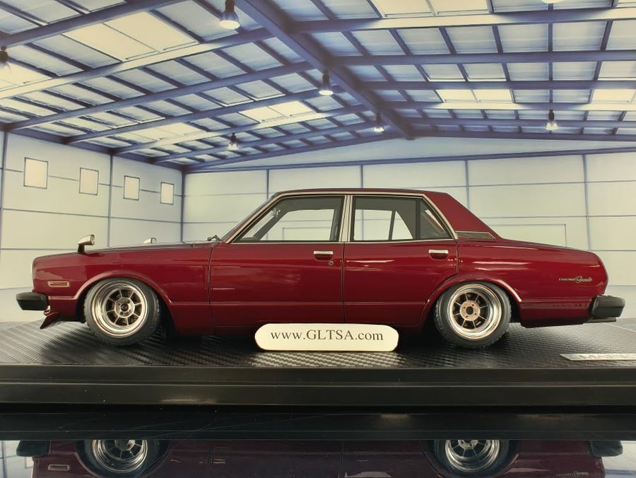 Toyota MarkII Cressida Sedan Grande (MX41) Red Metallic 1:18 Ignition Model IG3428