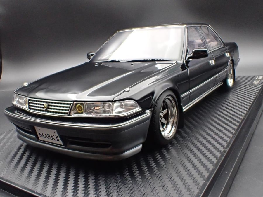 Toyota Mark II 2.5 Grande Limited (JZX81) Black / Gun Metallic 1:18 Ignition Model IG3859