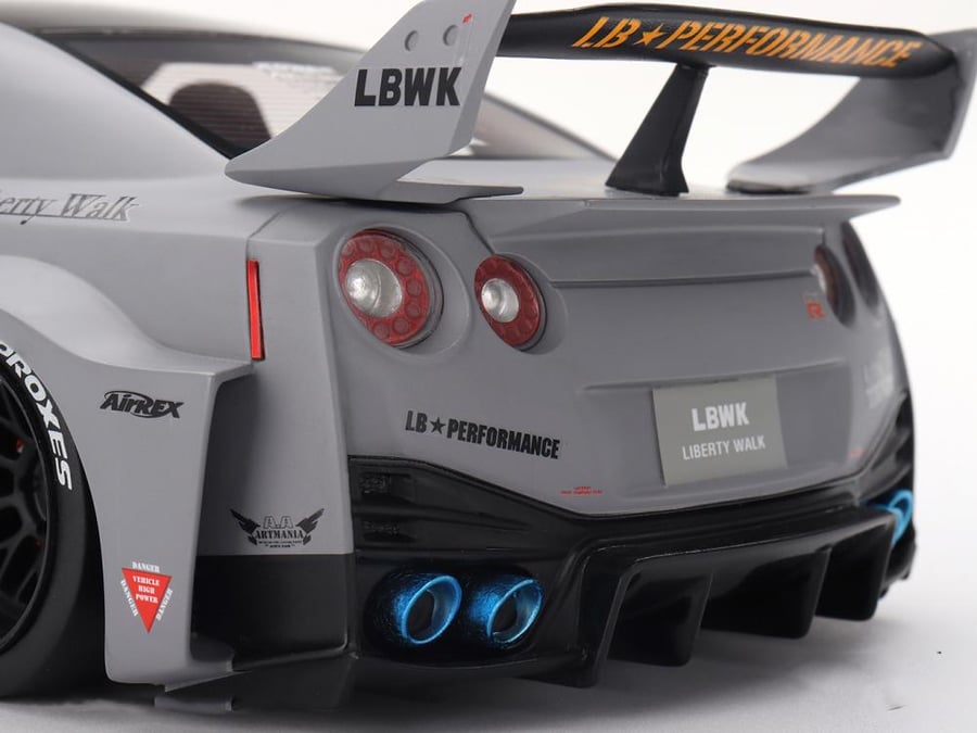 Nissan LB-Silhouette WORKS GT 35GT-RR Ver.1 Matt Grey 1:18 Top Speed TS0633