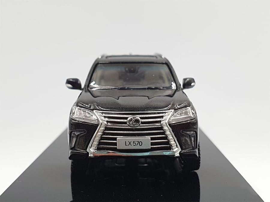 Lexus LX570 Star Light Black Glass Flake 1:64 Kyosho 00001SLB