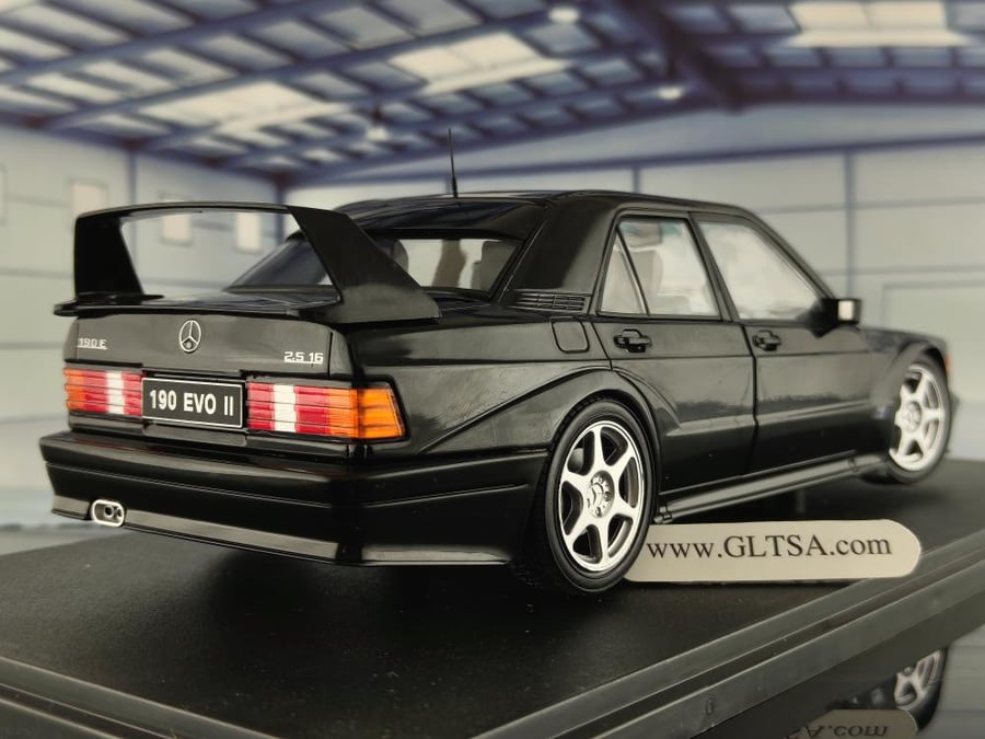 MERCEDES 190E EVO II (W201) 1990 BLACK 1:18 Solido S1801001