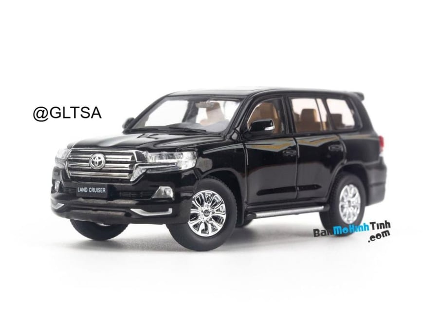 Toyota Land Cruiser LC200 Black 1:64 GCD KS-007-38