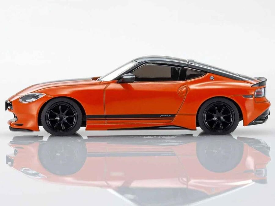 Nissan Fairlady Z Customized Edition Orange 1:64 Kyosho Mini Car & Book No.15 K07120P