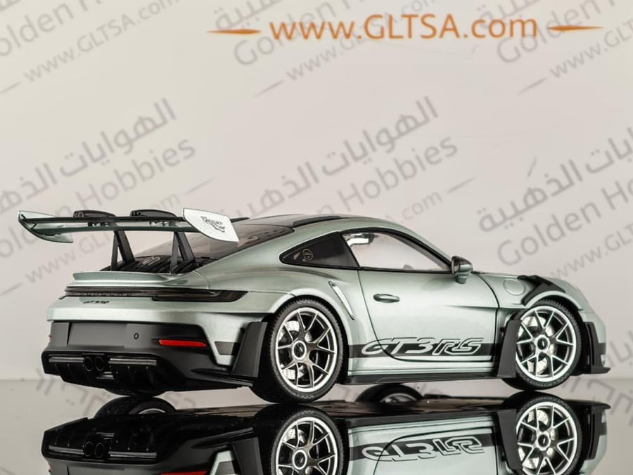 Porsche 911 (992) GT3 RS Silver 1:18 Minichamps LIMITED 400 PCS 110062044
