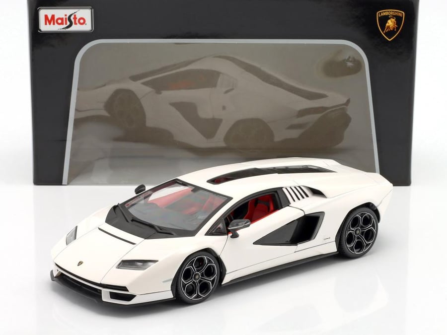 Lamborghini Countach LPI 800-4 White 1:18 Maisto 31459W
