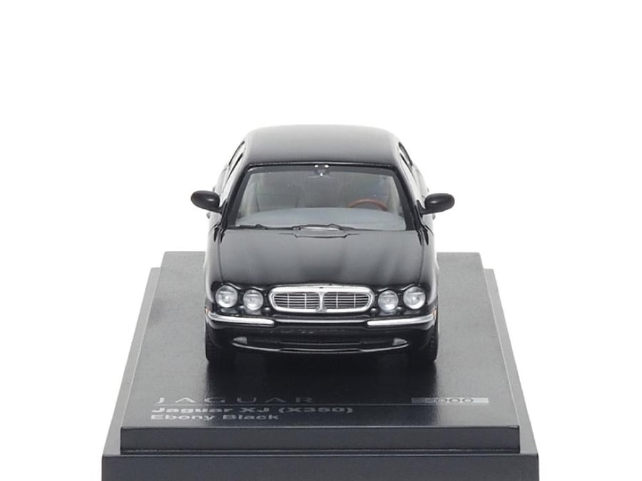 Jaguar XJ6 (X350) Ebony Black 1:64 Almost Real 610501001
