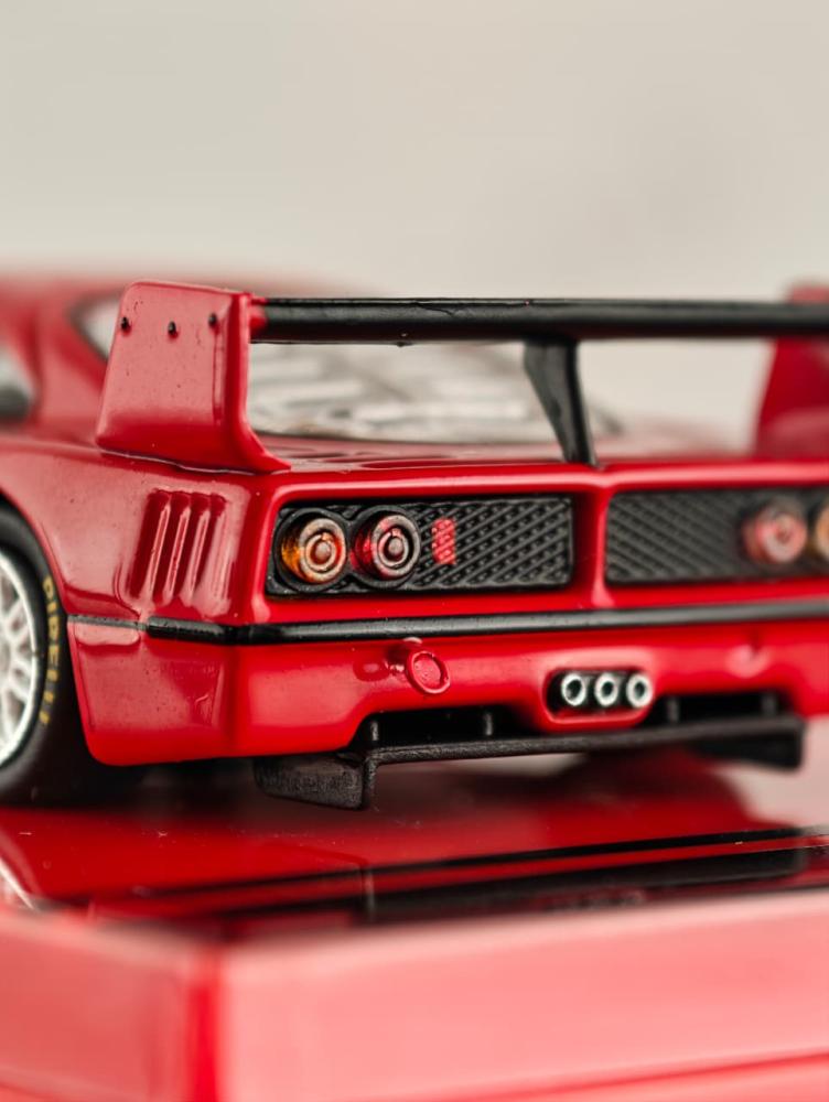Ferrari F40 GTE Red 1:64 Tarmac Works T64R-088-RE