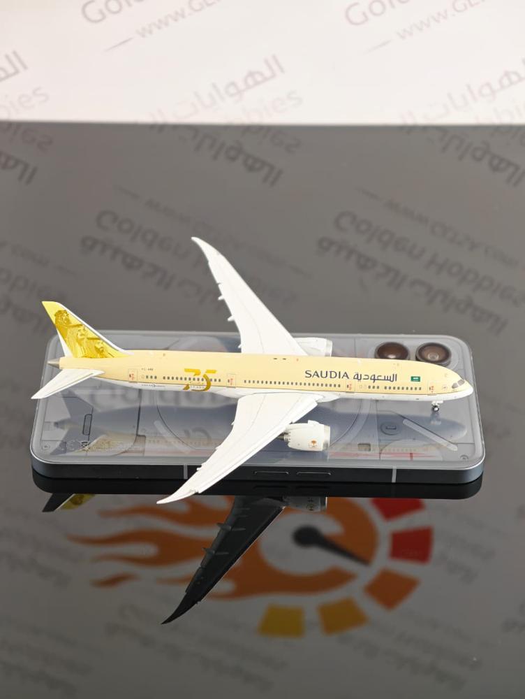 Saudi Arabian Airlines Boeing 787-9 75th Years Livery Flaps Down HZ-ARE 1:400 JC Wings LH4274A