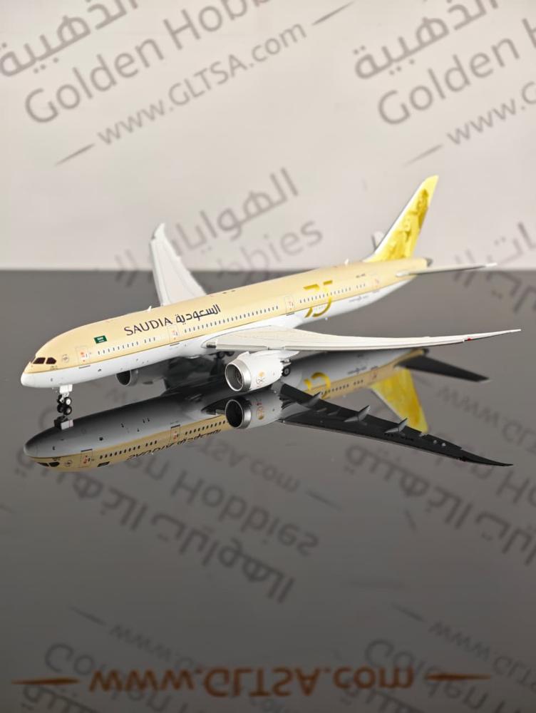 Saudi Arabian Airlines Boeing 787-9 75th Years Livery Flaps Down HZ-ARE 1:400 JC Wings LH4274A