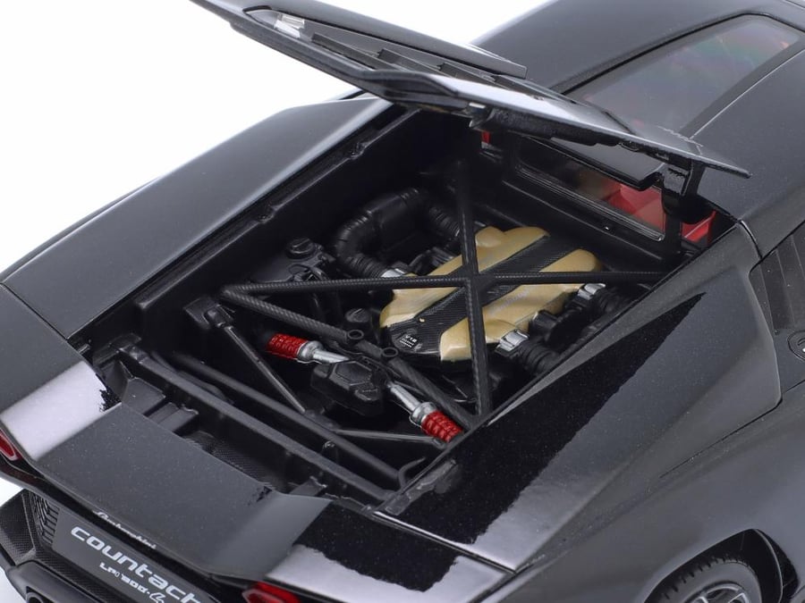 Lamborghini Countach LPI 800-4 Black 1:18 Maisto 31459BK